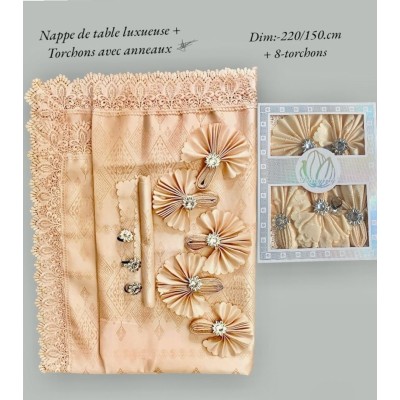Ensemble de torchon et nappes