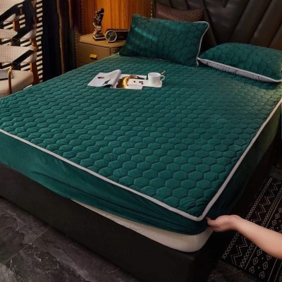 DRAP HOUSSE MATELASSÉ AVEC 2 OREILLERS